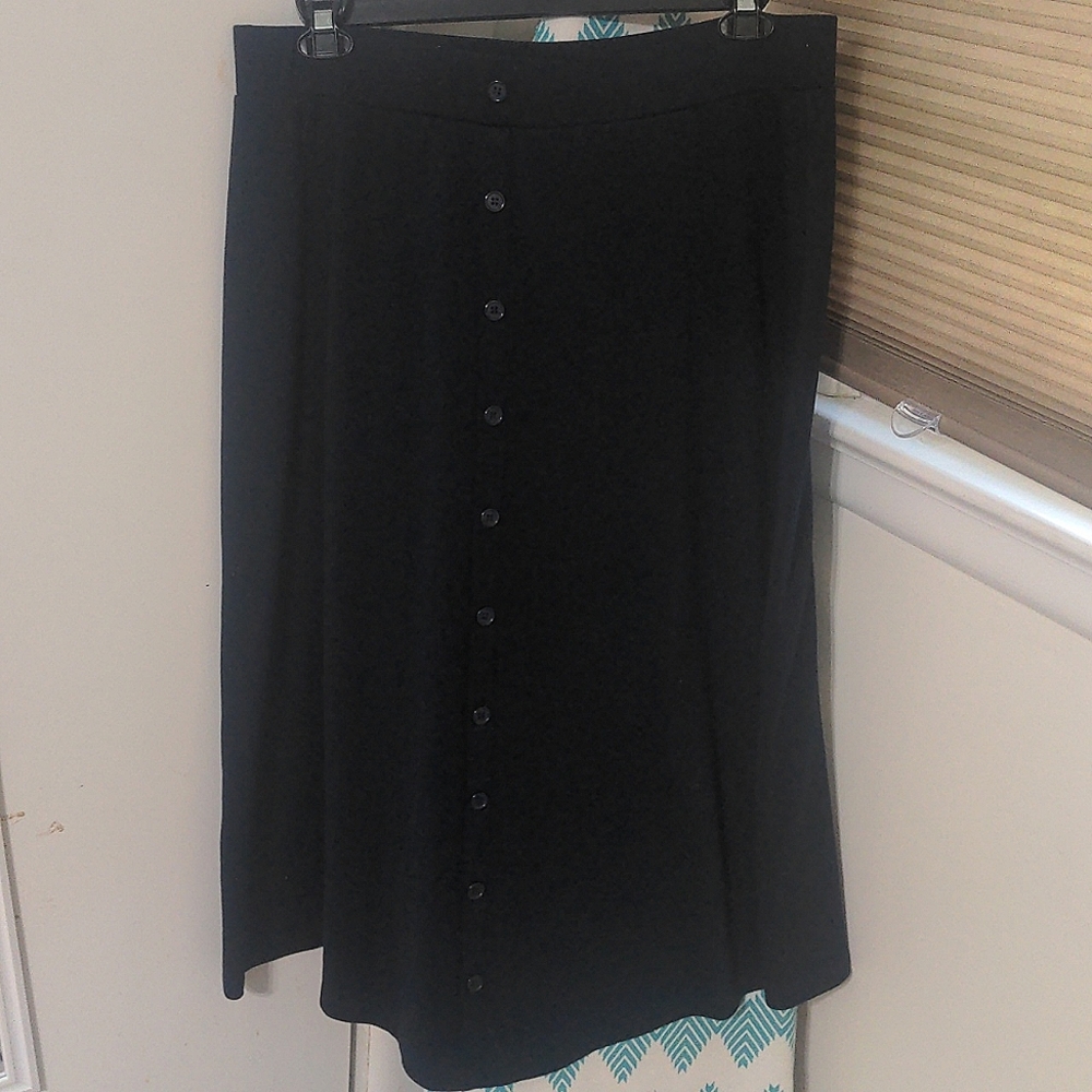 Navi midi knit skirt size xl